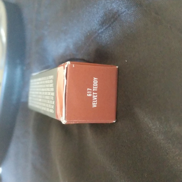 MAC Velvet Teddy matte lipstick NIB - Picture 2 of 2